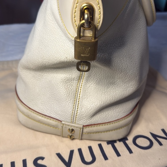 Louis Vuitton Lockit MM Suhali Leather Satchel - Picture 3 of 15